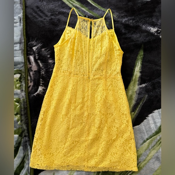 Forever 21 Medium Yellow Women’s Dress - Picture 2 of 5